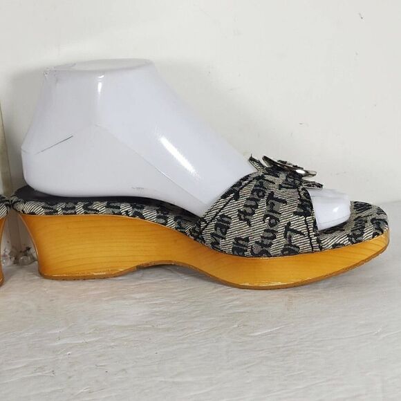 Stuart Weitzman Women's US 7,5B Graffiti Logo Buckle Wooden Heel Wedge Sandals - Picture 7 of 14